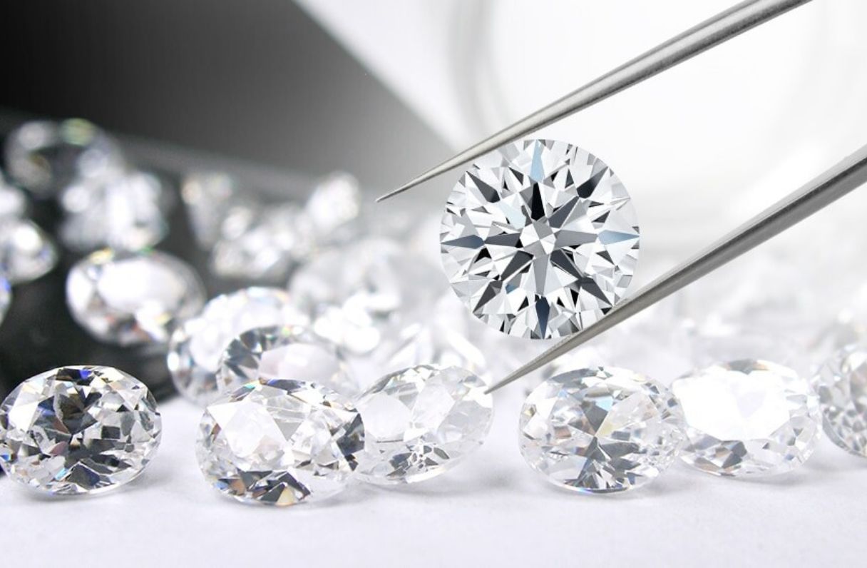 Lab-Grown Diamonds vs. Natural Diamonds: Understanding the Distinctions