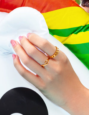 LVC MOD22 Bold Curb Chain Gold Ring