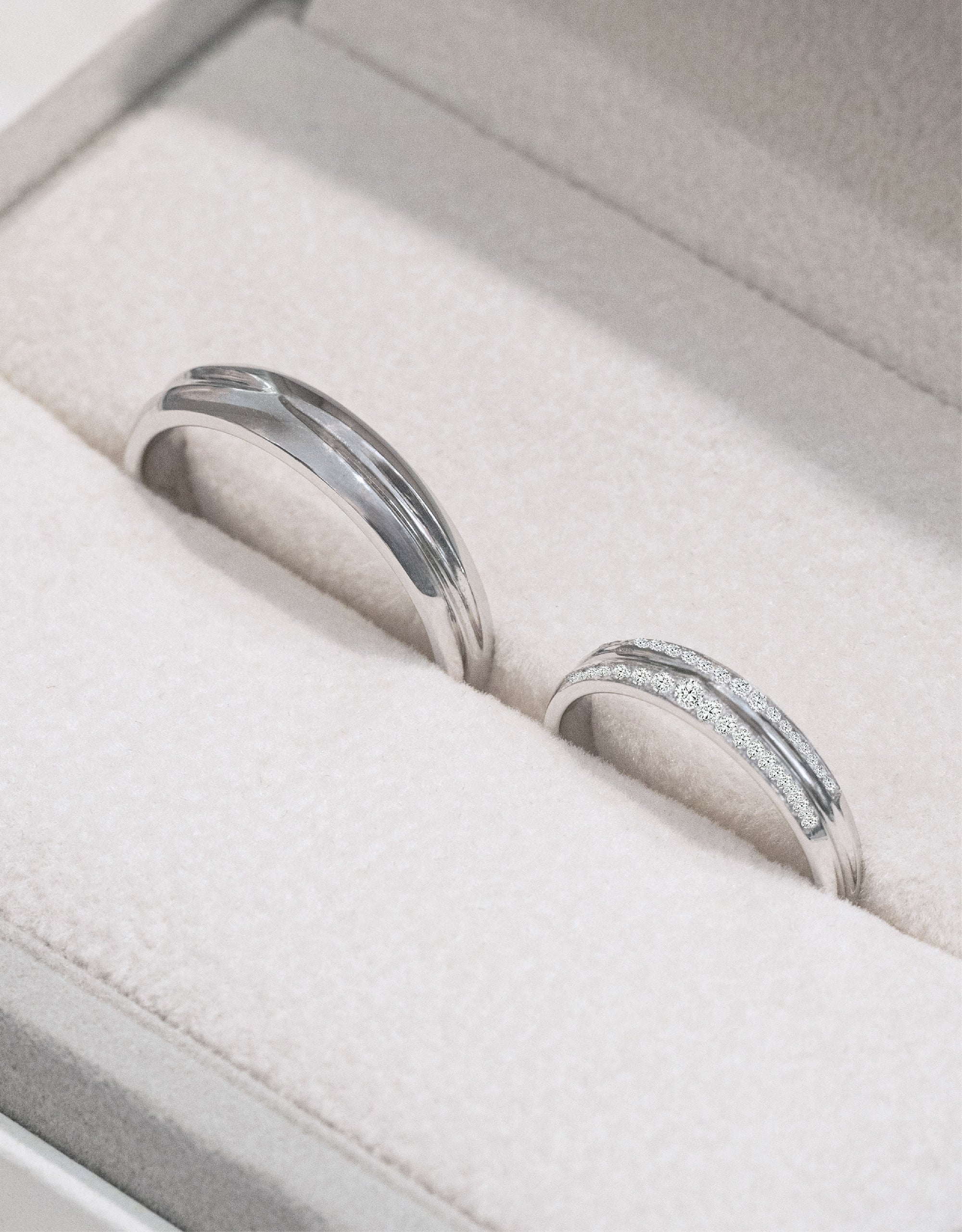 LVC Purete Blessed Wedding Band with Dual Finish in Platinum