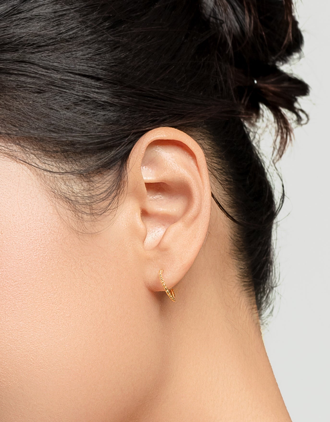 LVC MOD22 Luminous Line Gold Hoop Earrings