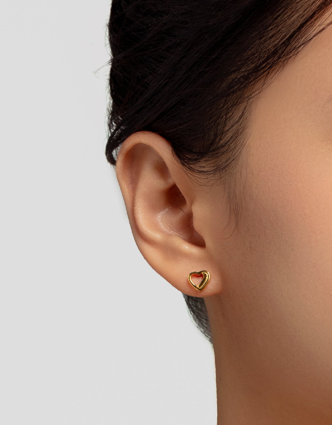 LVC MOD22 Edgeways Hearts Gold Earrings