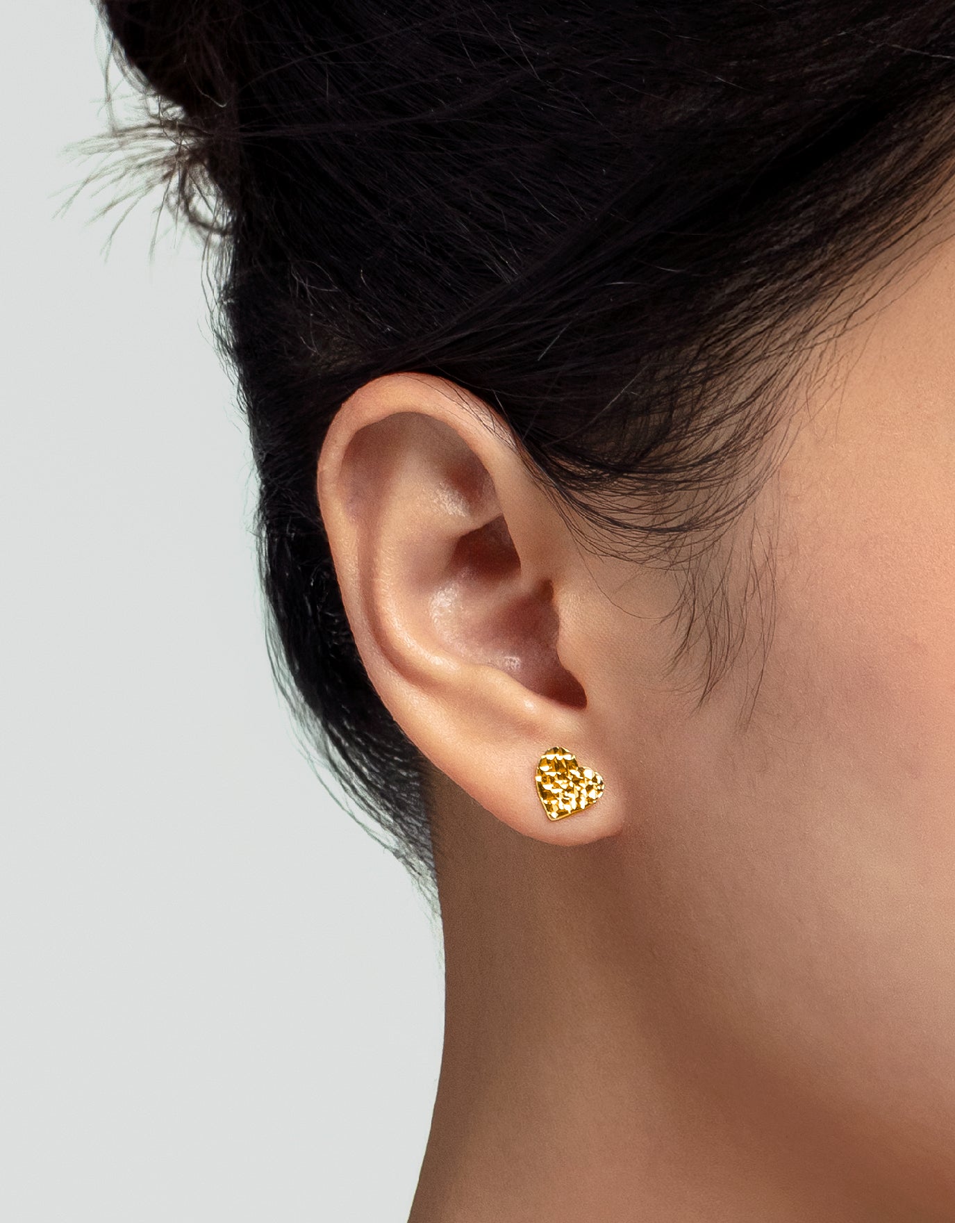 LVC MOD22 Twinkling Heart Gold Earrings