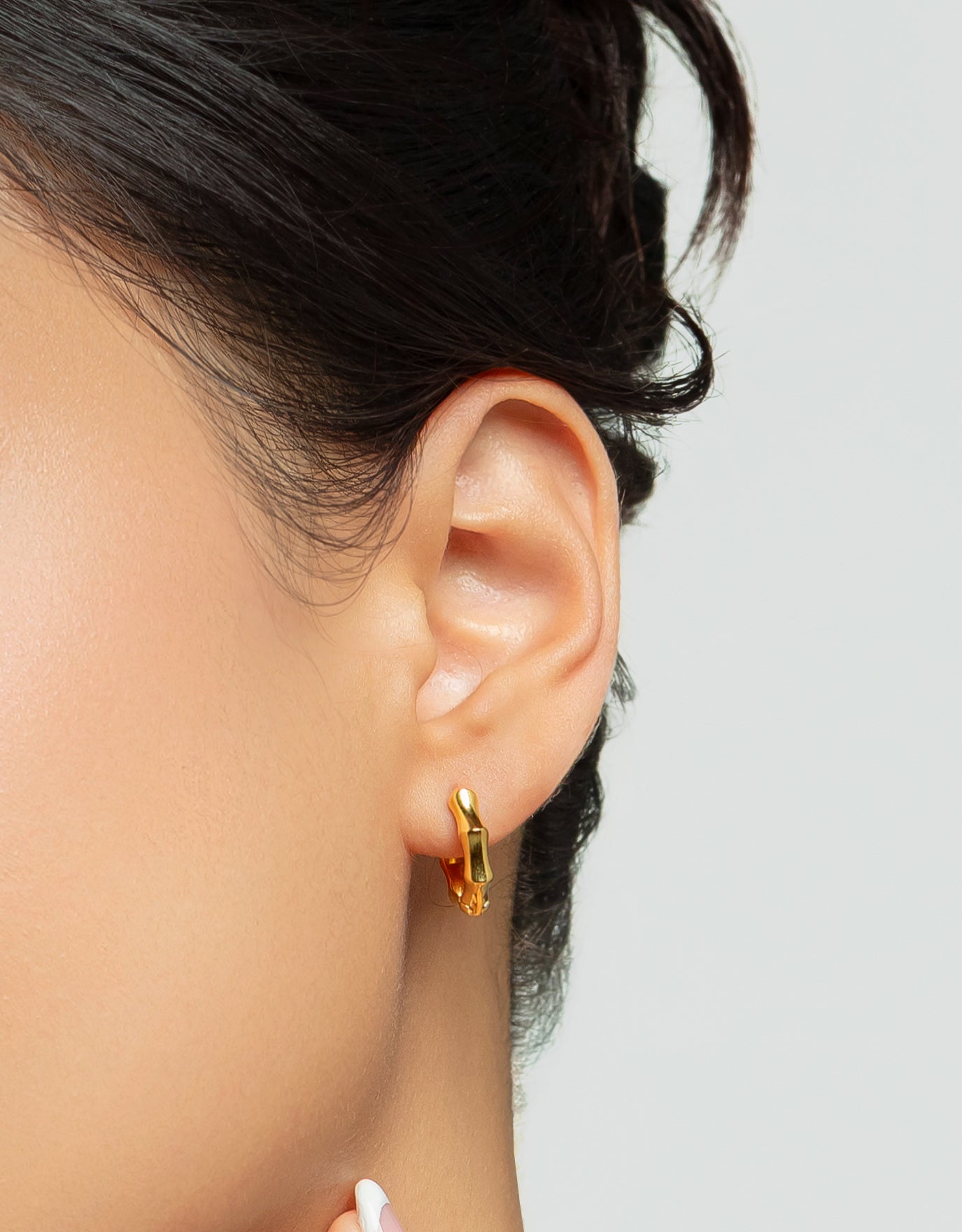 LVC MOD22 Articular Luxe Gold Hoop Earrings