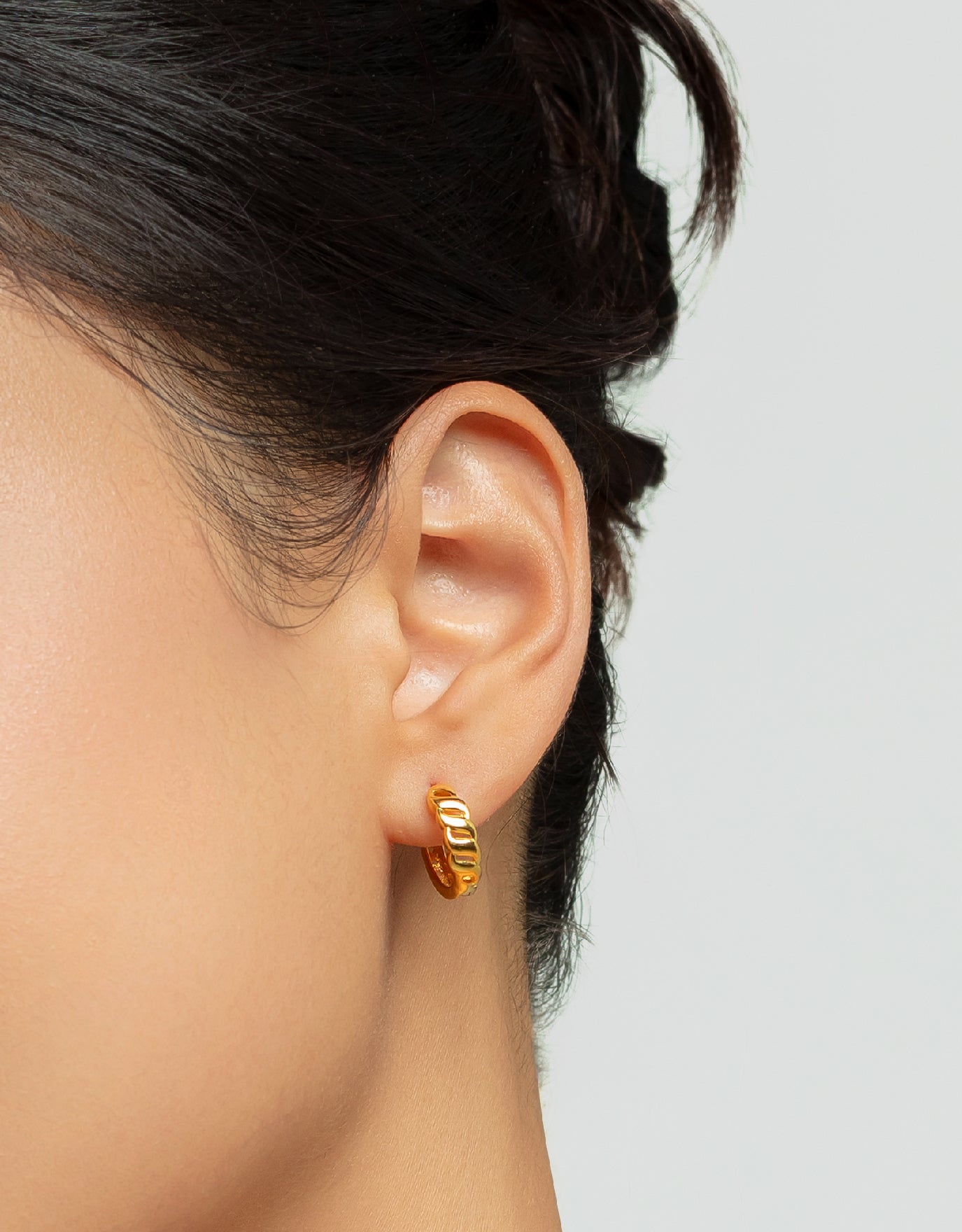 LVC MOD22 Curb Link Gold Hoop Earrings