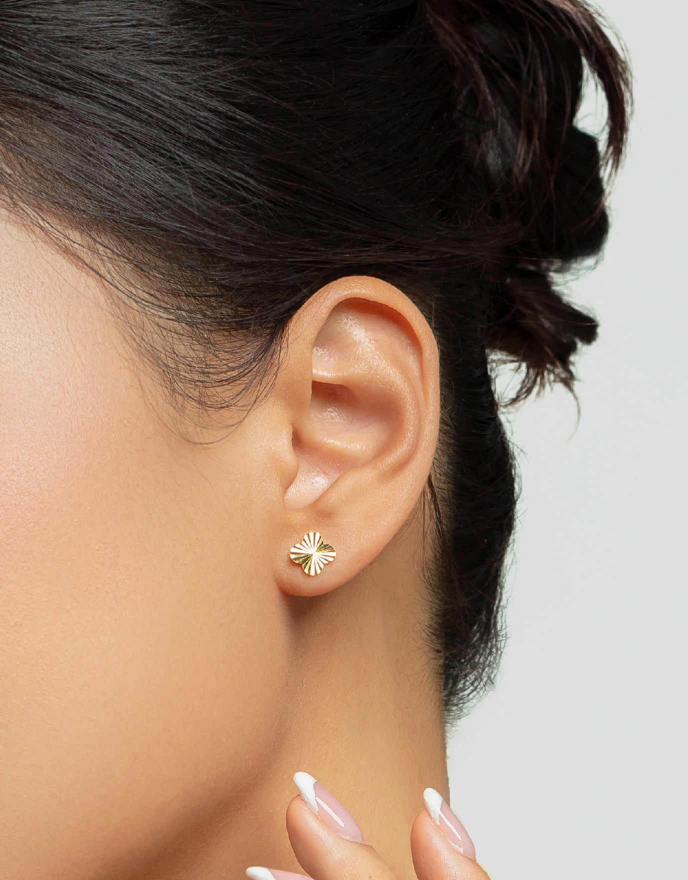 LVC MOD22 Cascaded Clover Gold Earrings