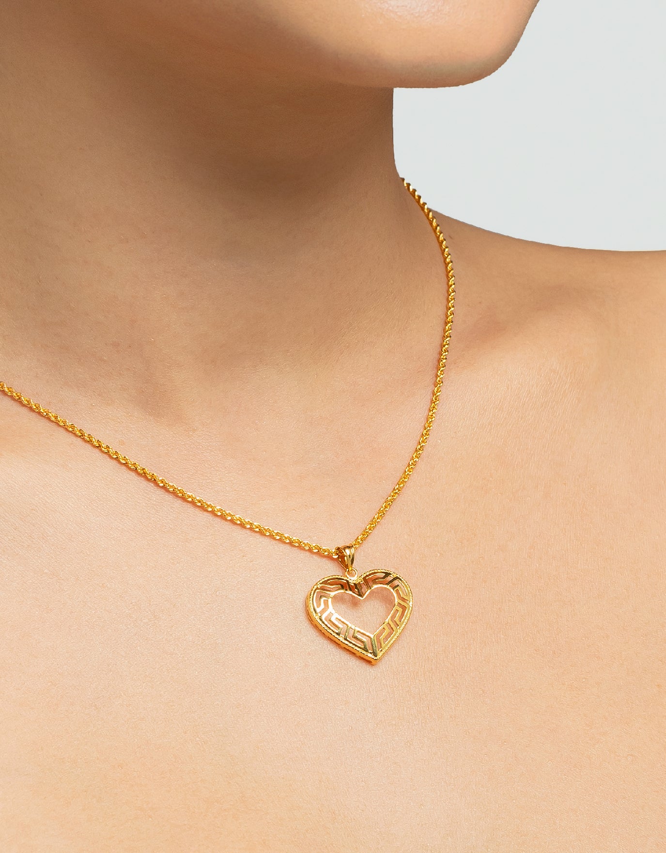 LVC MOD22 Hellenic Heart Gold Pendant