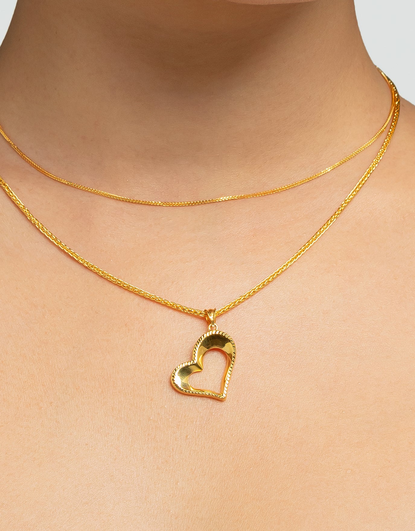 LVC MOD22 Open Facet Heart Gold Pendant – Love & Co.