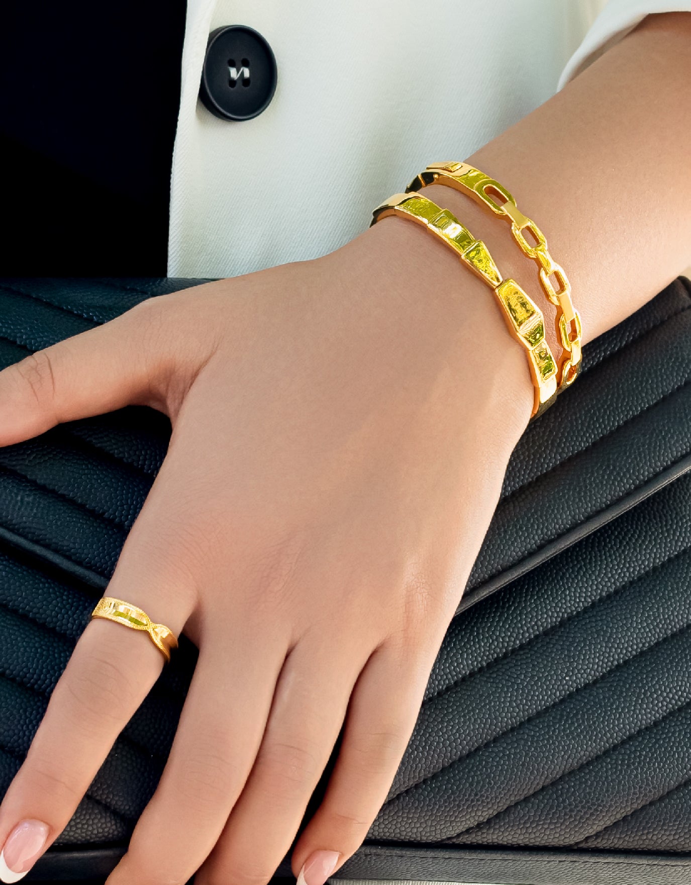 LVC 9IN Skye Twist Slim 999 Gold Ring