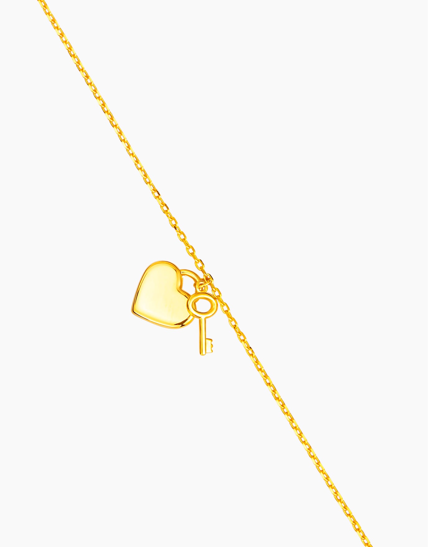 LVC MOD22 Lover's Promise Heart & Key Gold Bracelet