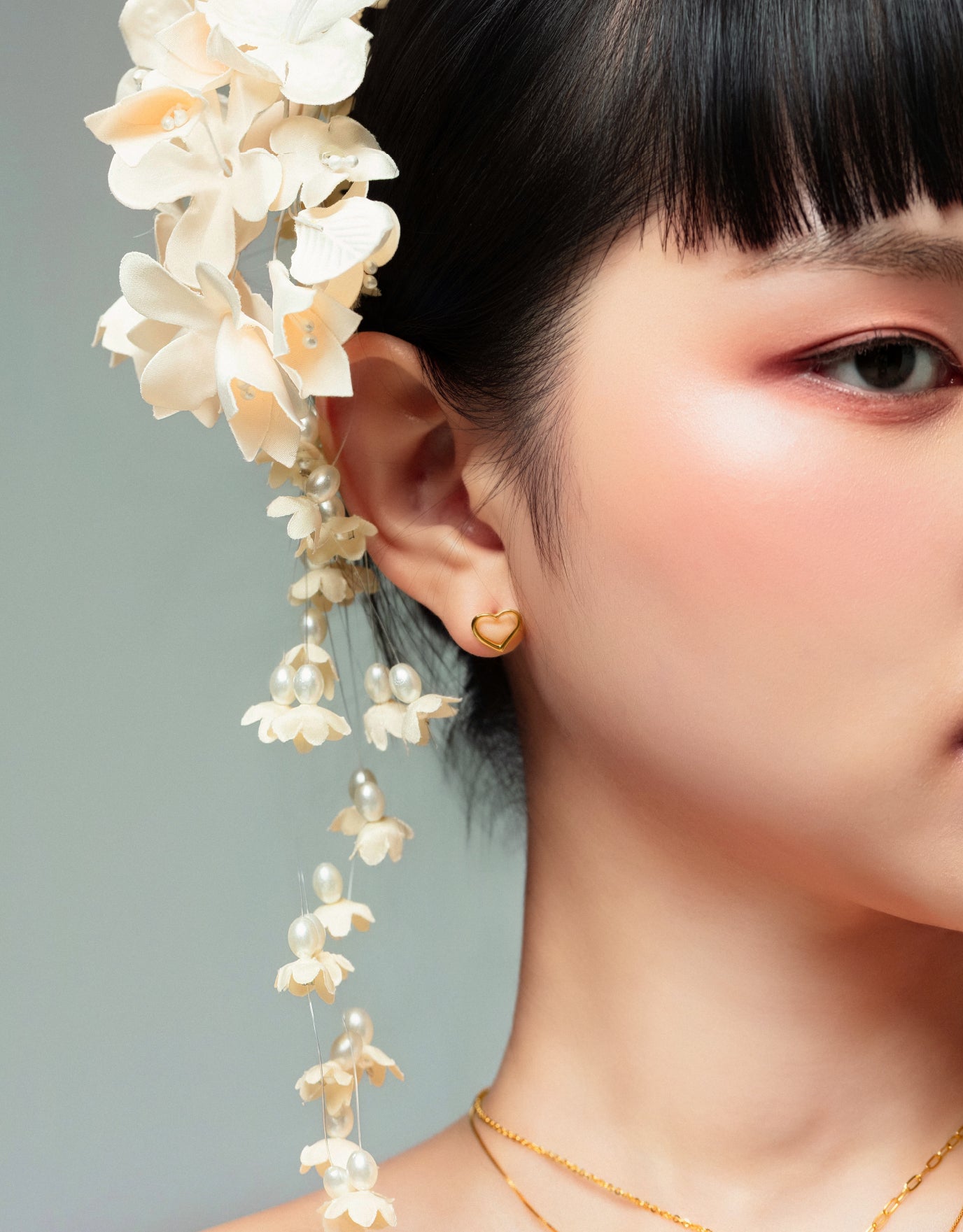 LVC MOD22 Heart Trace Gold Earrings