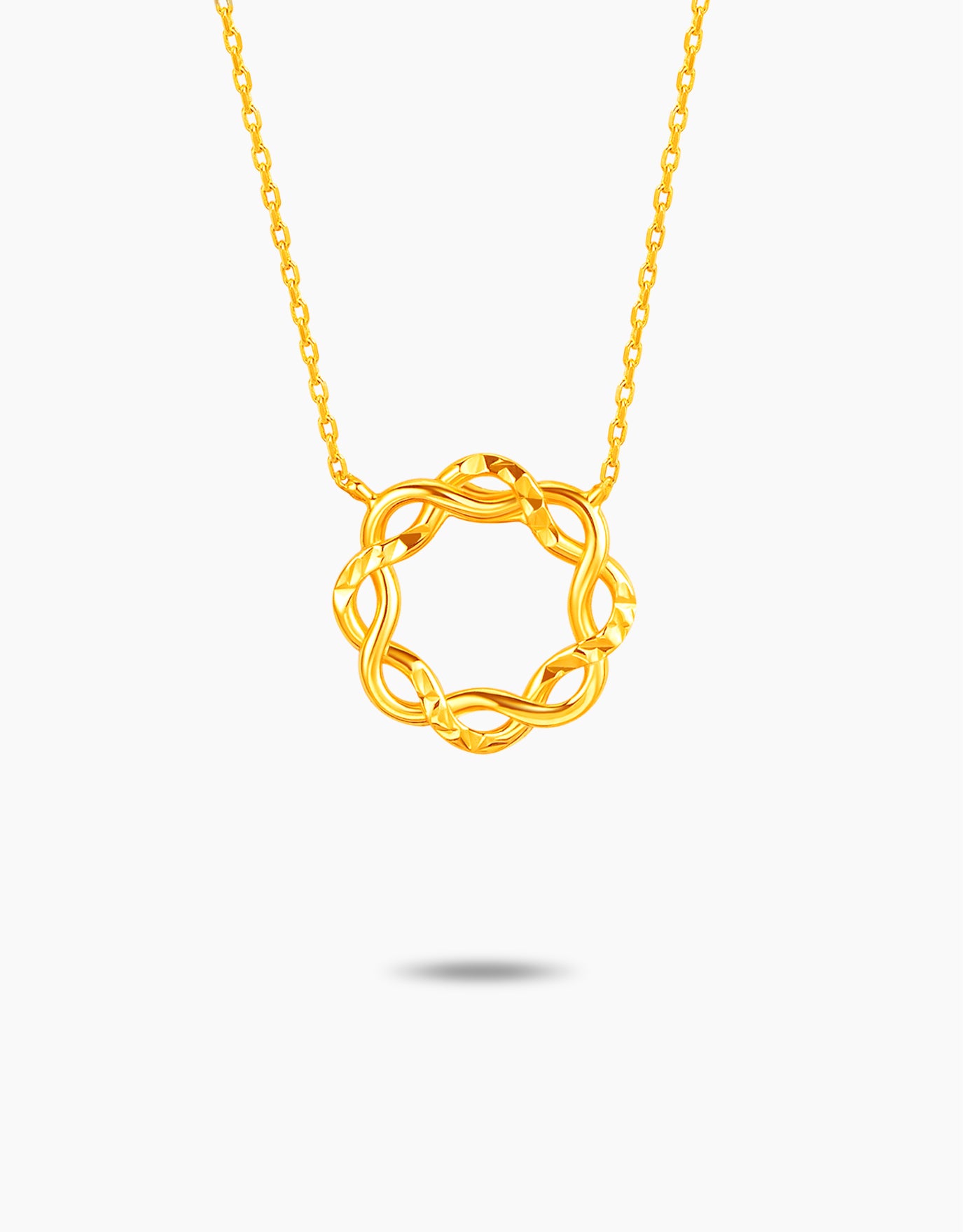 LVC MOD22 Mystic Clover Wreath Gold Necklace