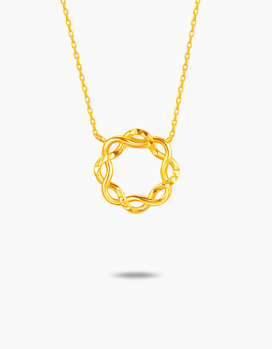 LVC MOD22 Mystic Clover Wreath Gold Necklace Love & Co.