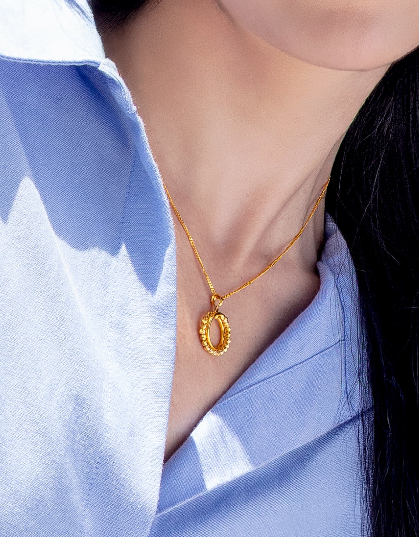 LVC MOD22 Twilight Glint Gold Pendant