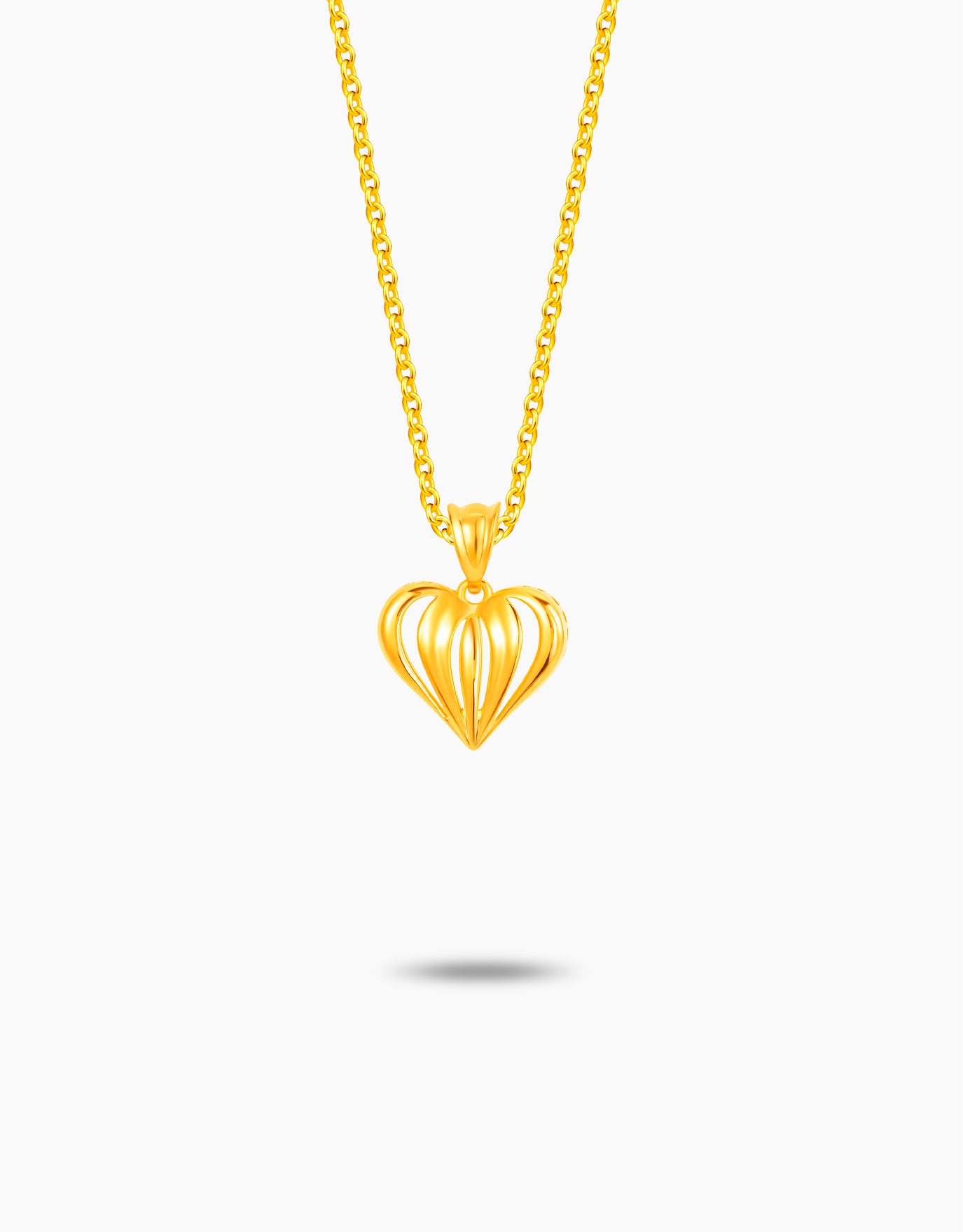 LVC MOD22 Ample Heart Gold Pendant