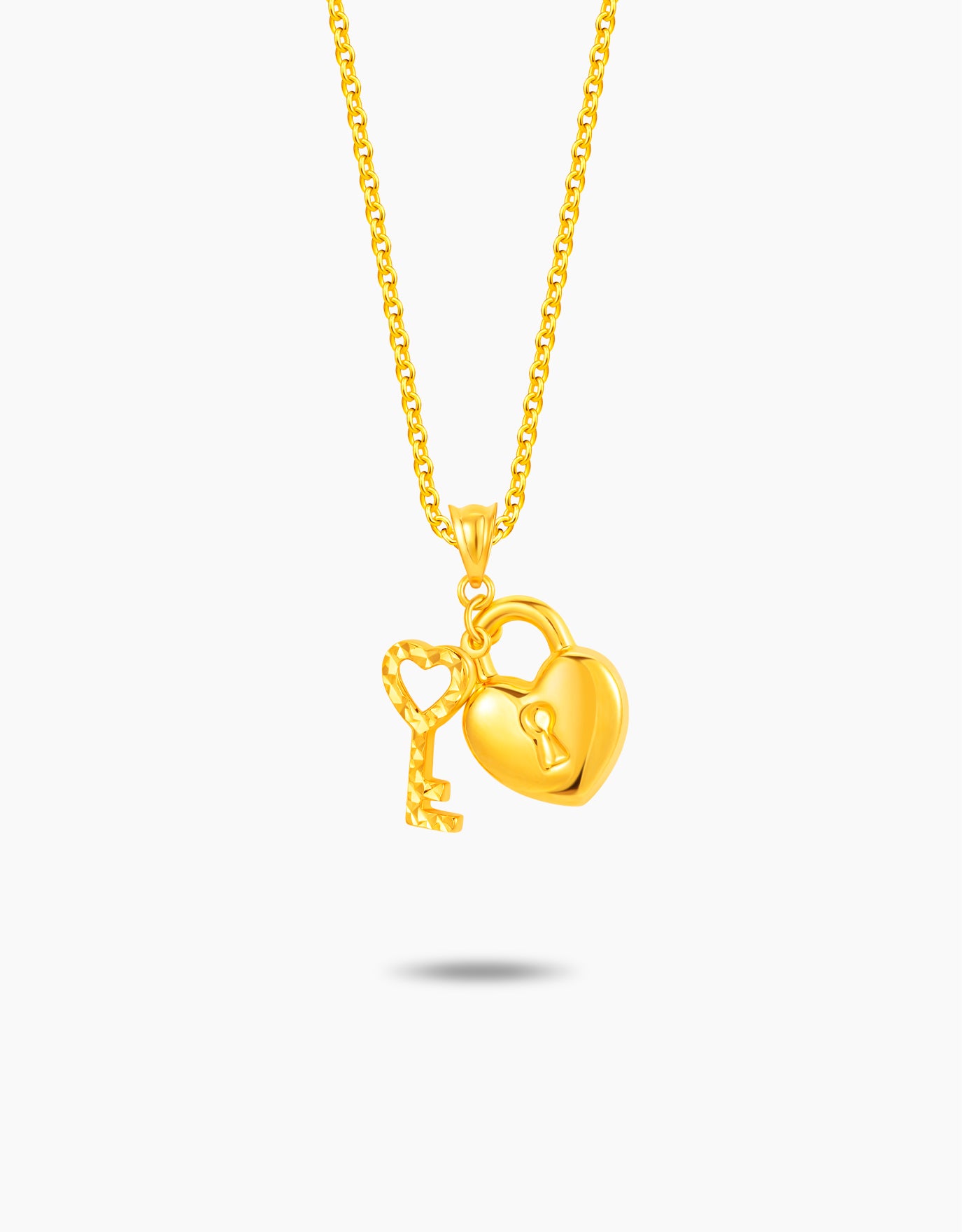 LVC MOD22 Treasure Heart Gold Key &amp; Lock Pendant