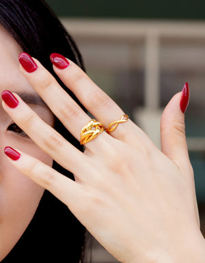 LVC MOD22 Interwoven Binds Gold Ring