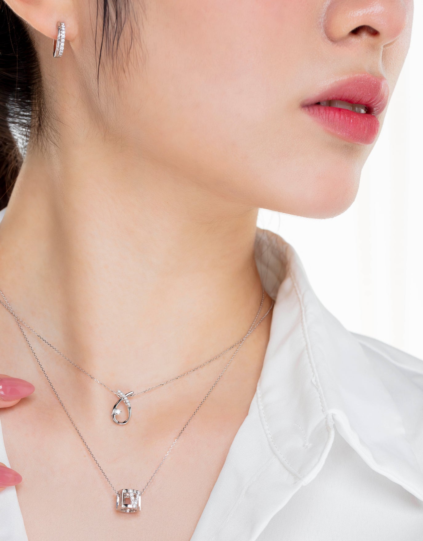 LVC Charmes Hexagon Barrel Diamond Pendant