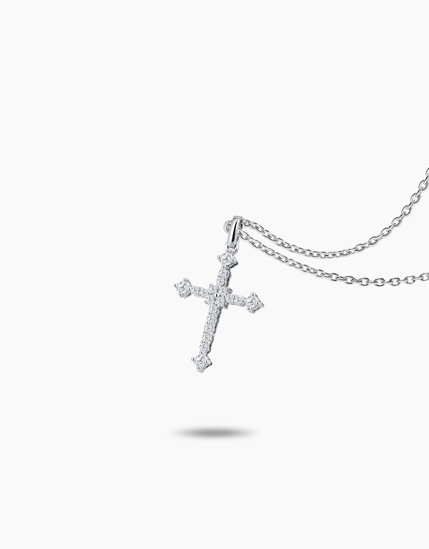 LVC Charmes Radiant Crest Cross Diamond Pendant