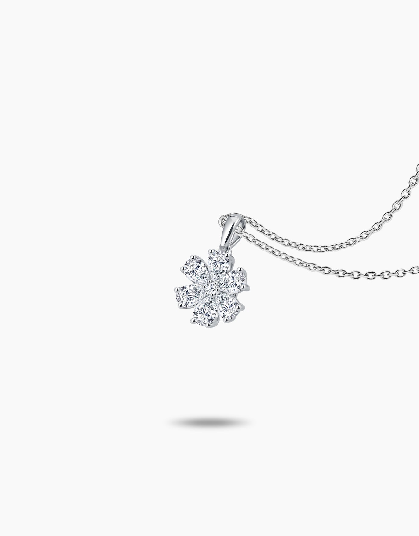LVC Charmes Star Blossom Diamond Pendant