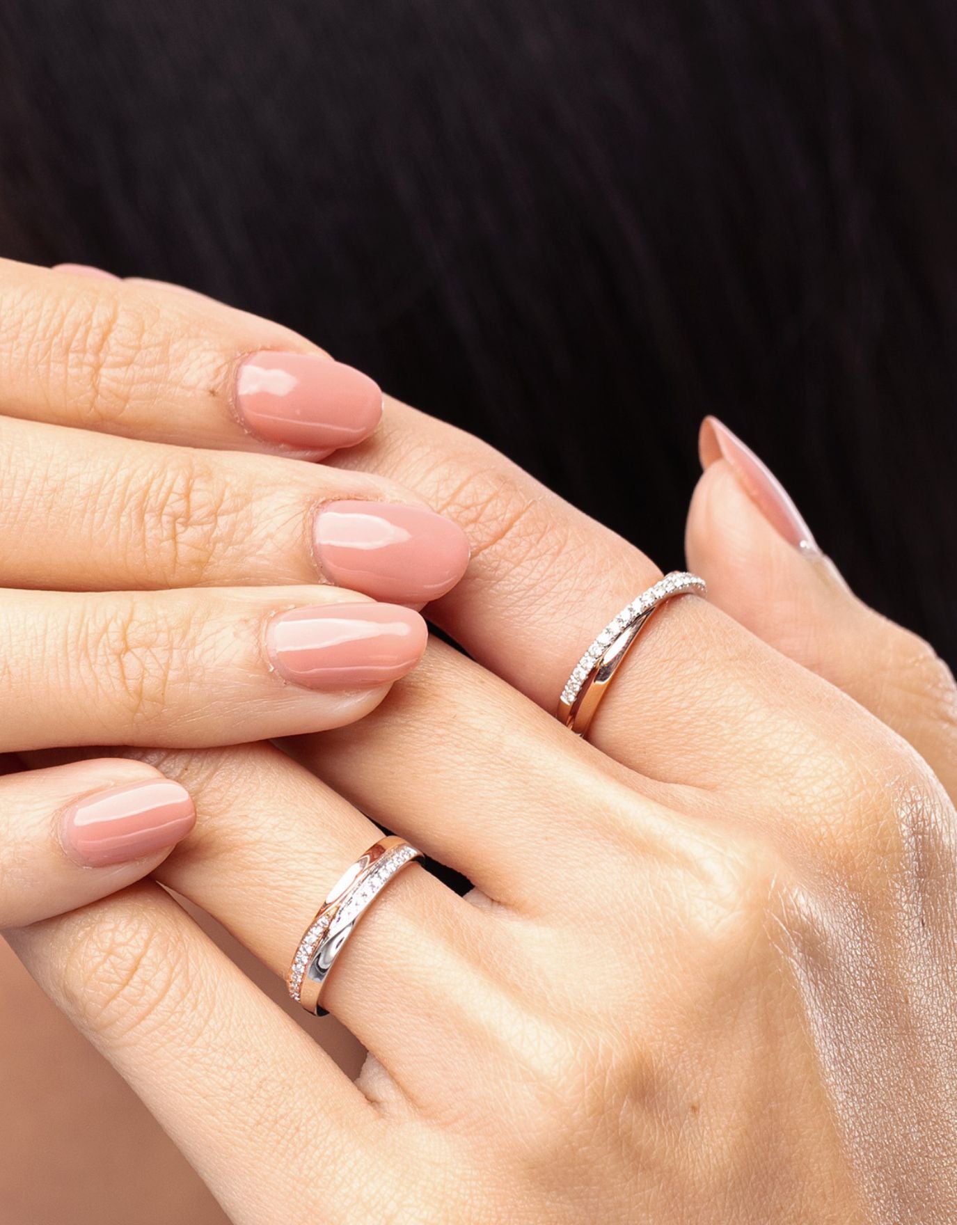 White gold ring with rose gold shop band