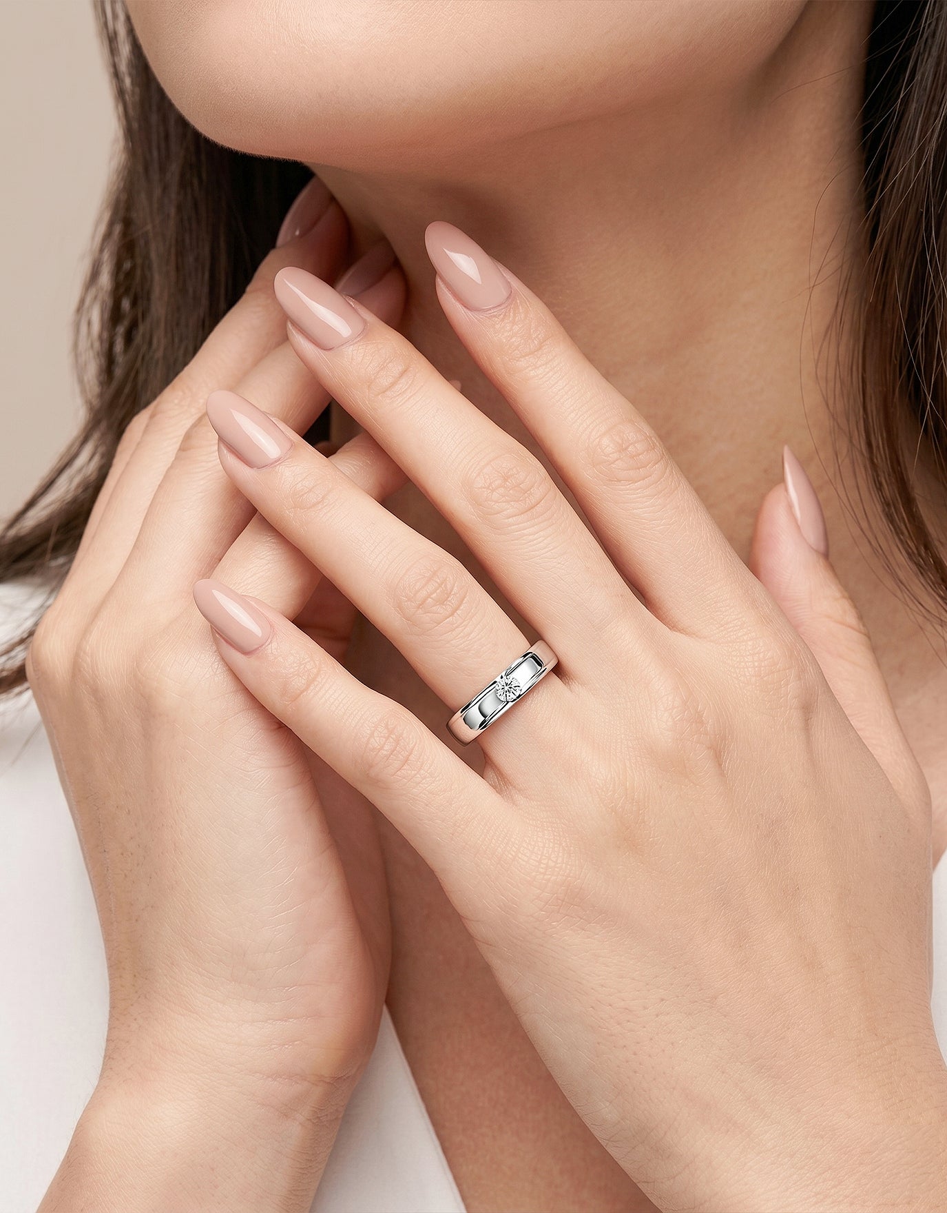 LVC Tresor Blanc Amour Diamond Wedding Band