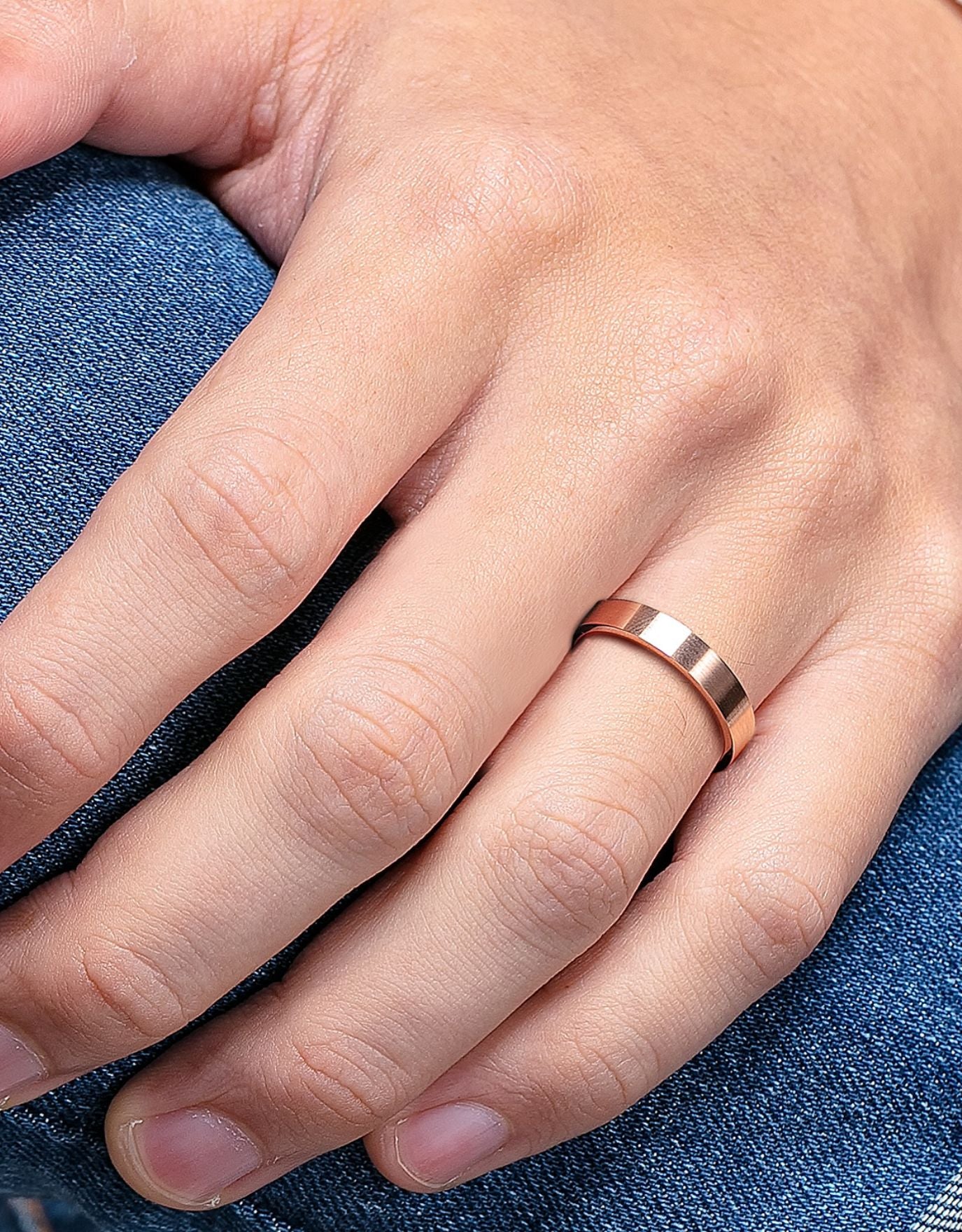 LVC Classique wedding band with a brushed finish