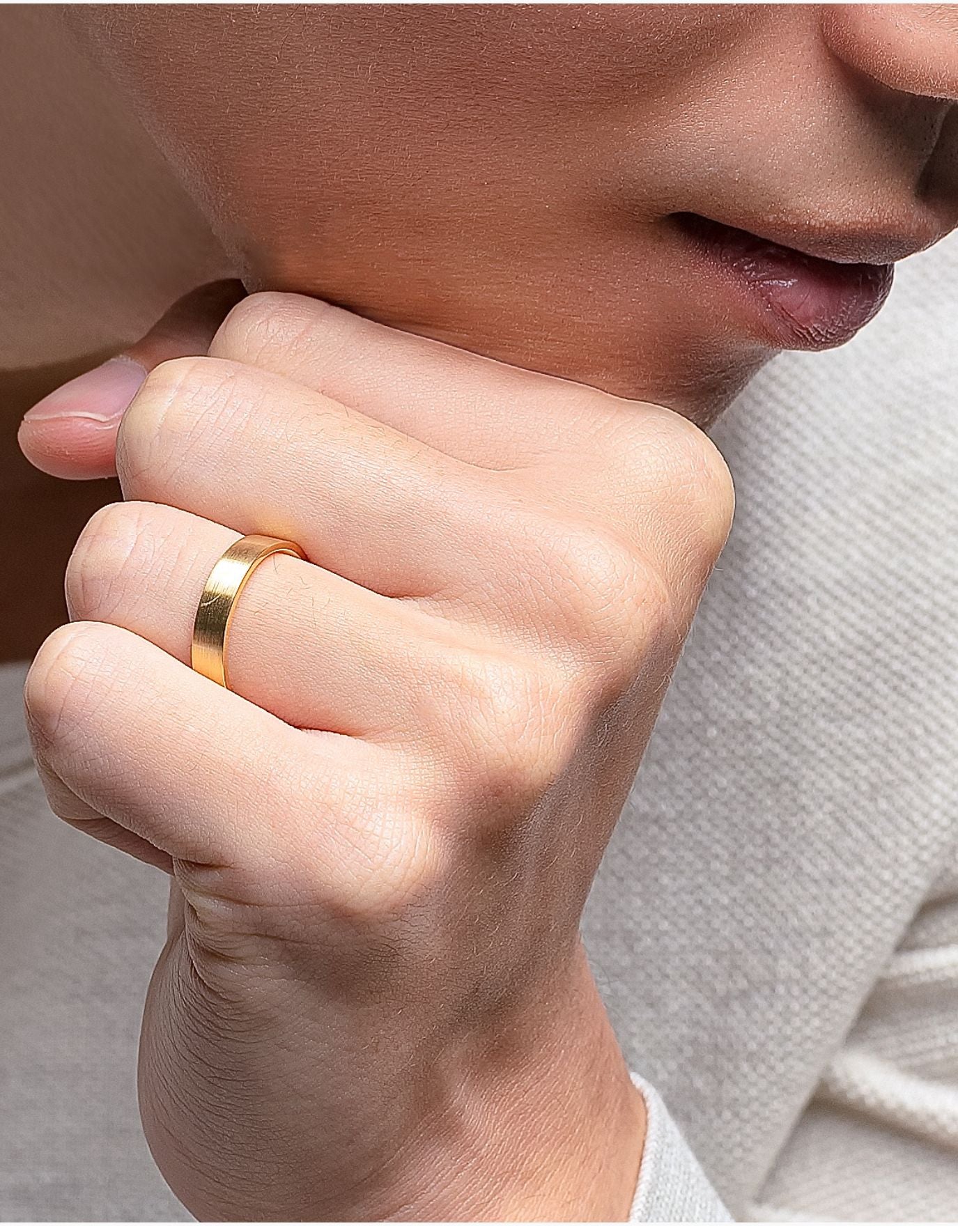 LVC Classique wedding band with a brushed finish