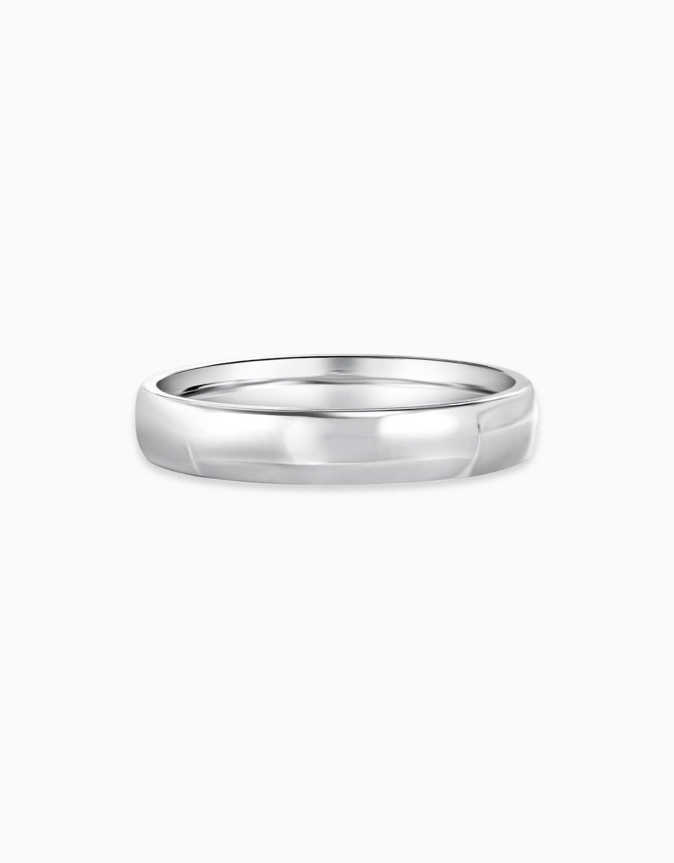 LVC Classique wedding band with a glossy finish