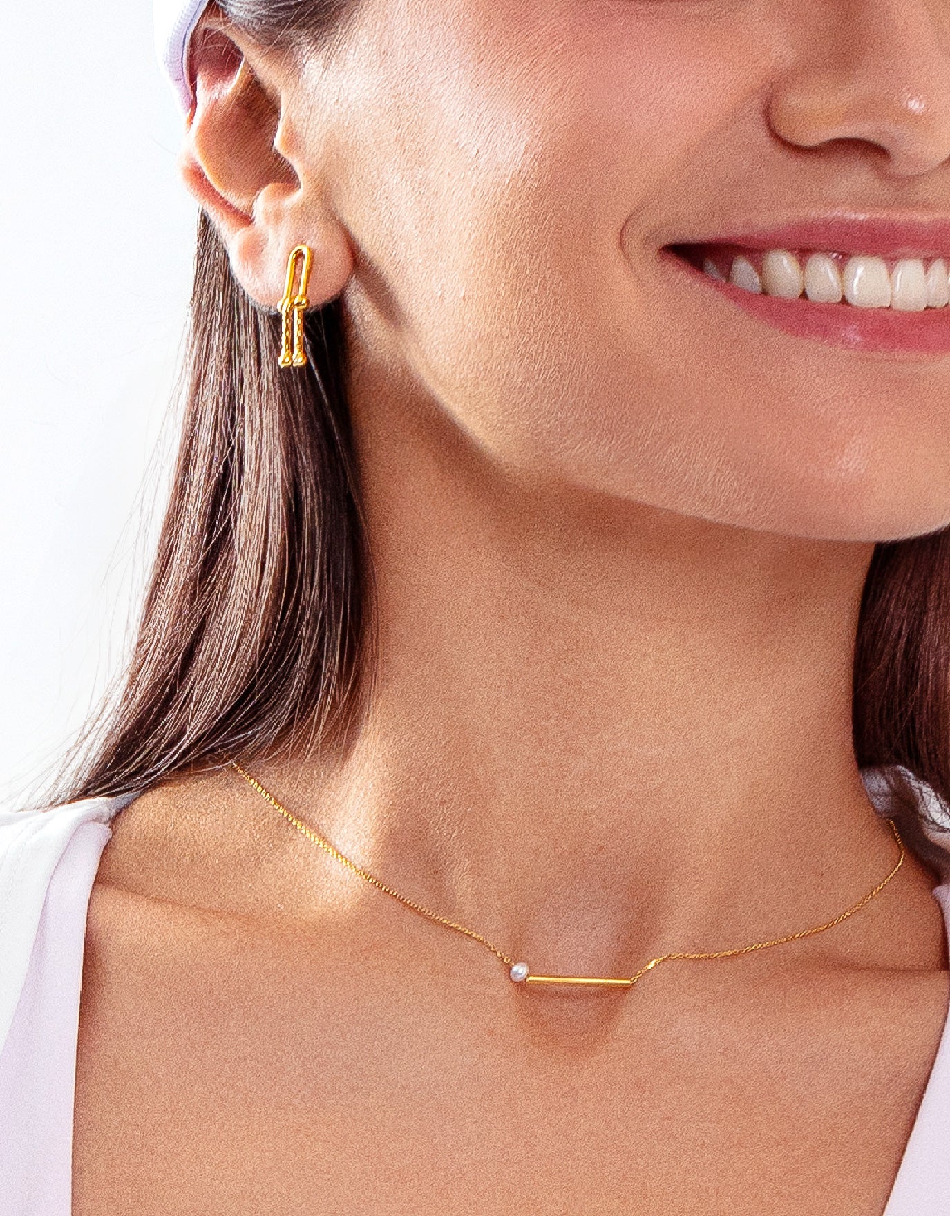 LVC MOD22 Snow Horizon Gold Necklace