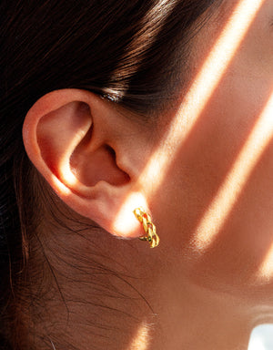 LVC MOD22 Curb Aura Gold Earrings