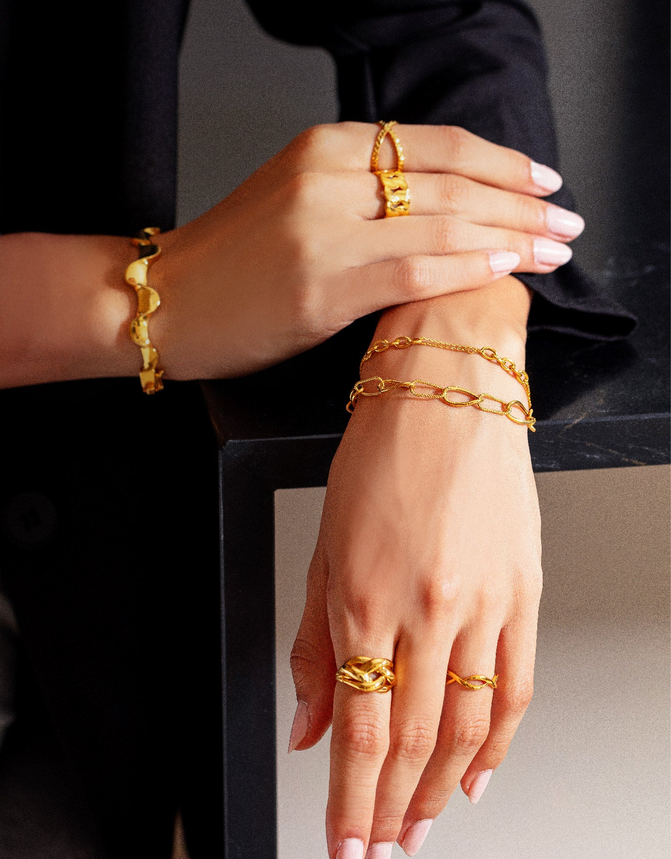 【chieko+】wave bangle　gold chieko+】wave bangle gold