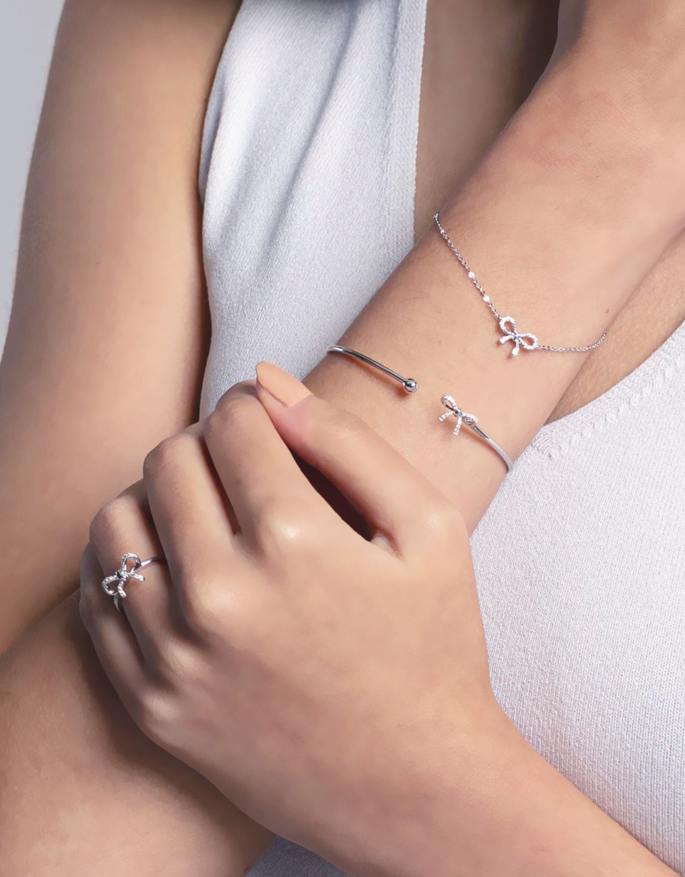 LVC Noeud Elegant Diamond Bangle