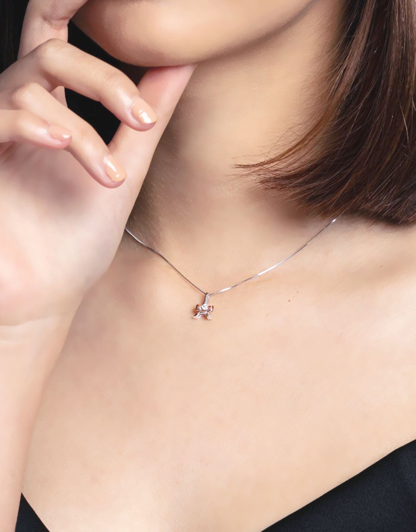 LVC Charmes Gifts of Love Eiffel Diamond Pendant