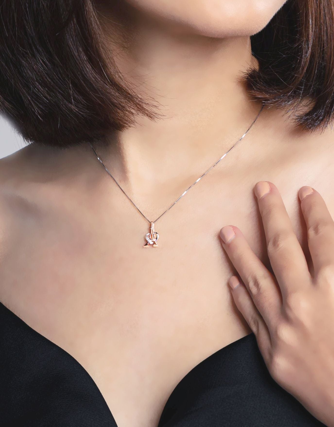 LVC Charmes Paris in My Heart Eiffel Diamond Pendant