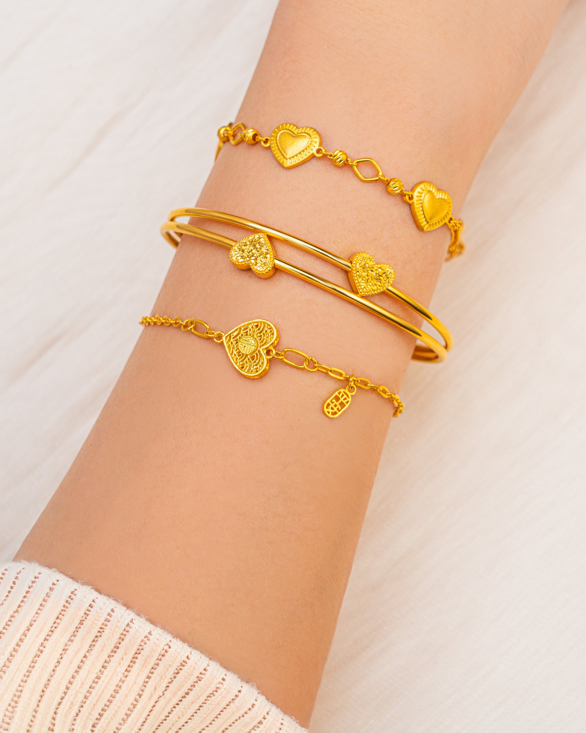LVC 9IN Twin Hearts 999 Gold Bangle