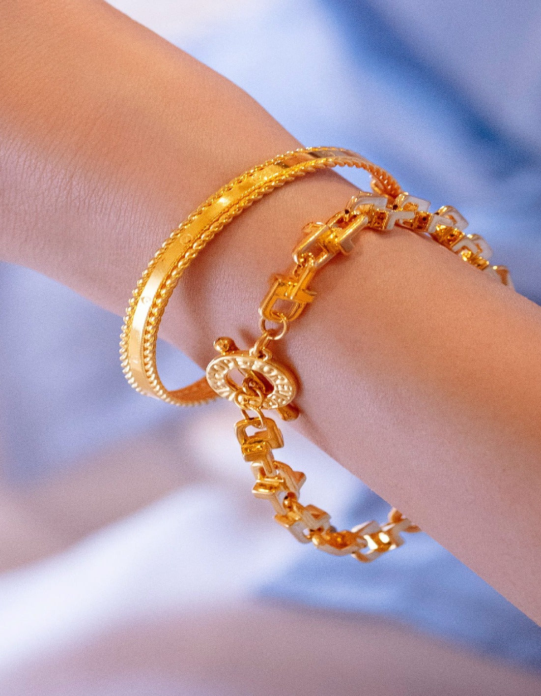 LVC 9IN Carris 999 Gold Bangle