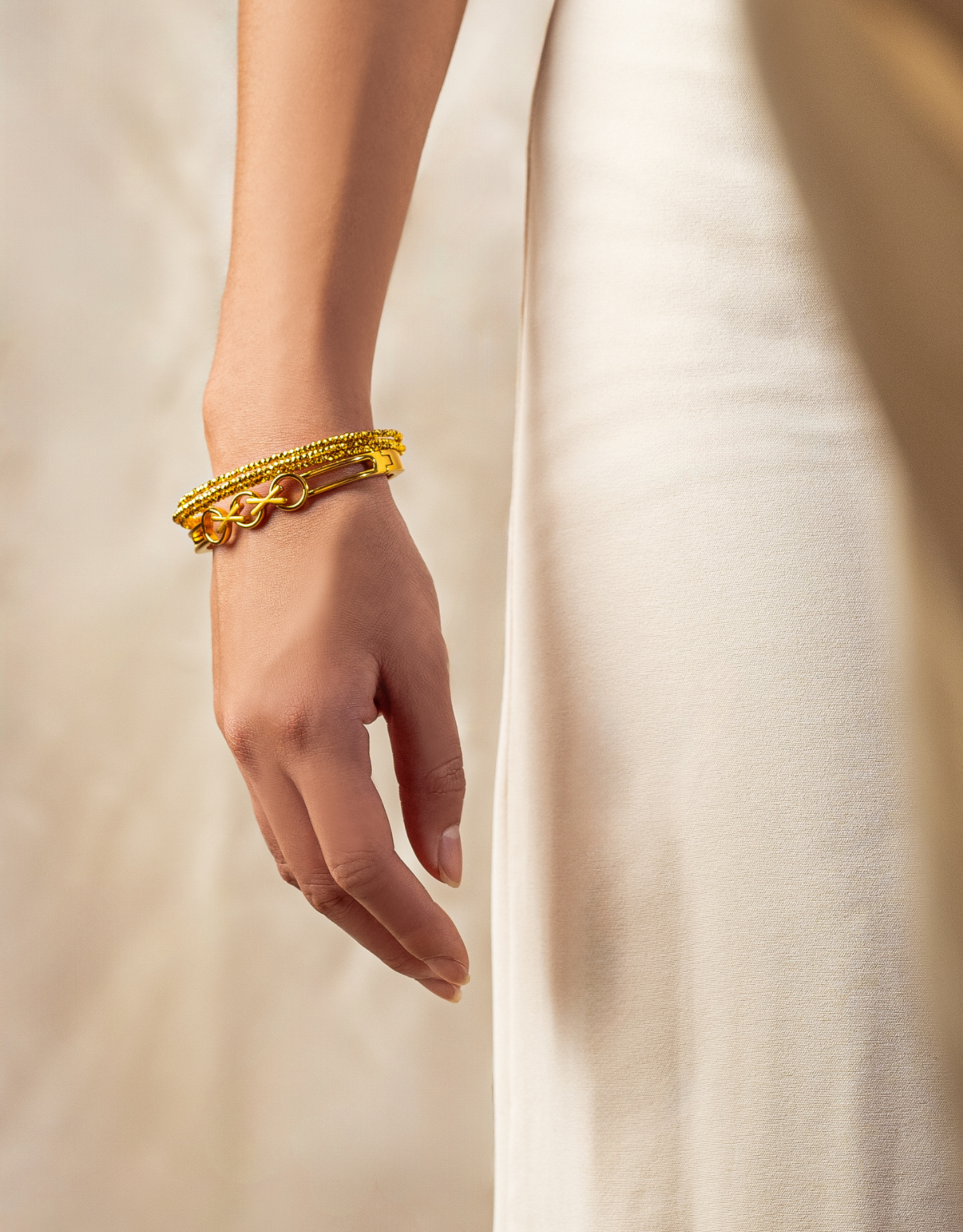 LVC 9IN Elin 999 Gold Bangle