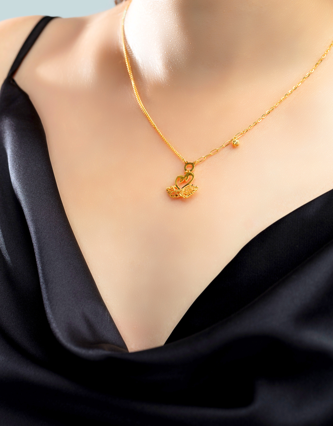 LVC 9IN Knotted Heart 999 Gold Necklace