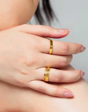 LVC 9IN Spiral 999 Gold Ring