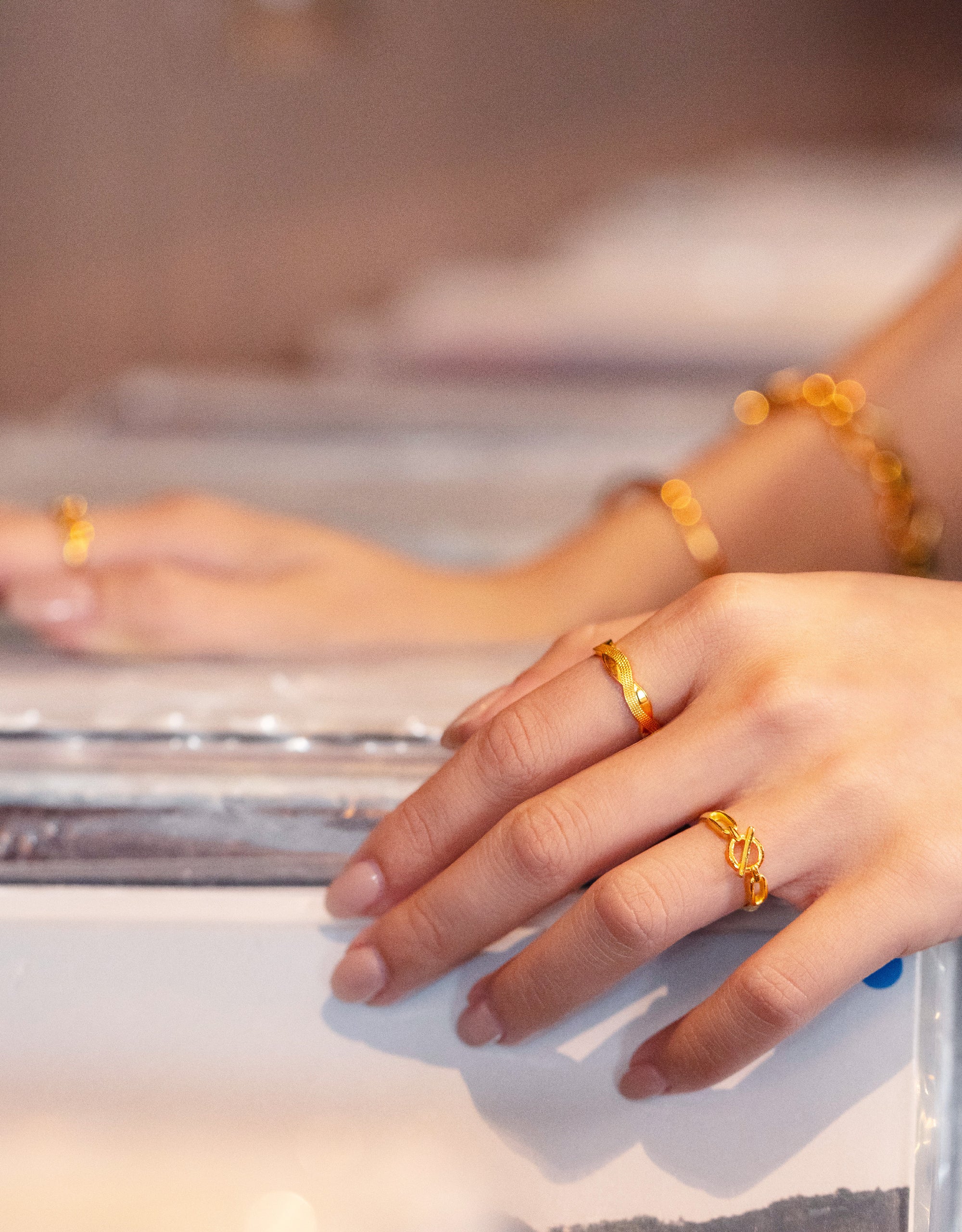 LVC 9IN Wavia 999 Gold Ring