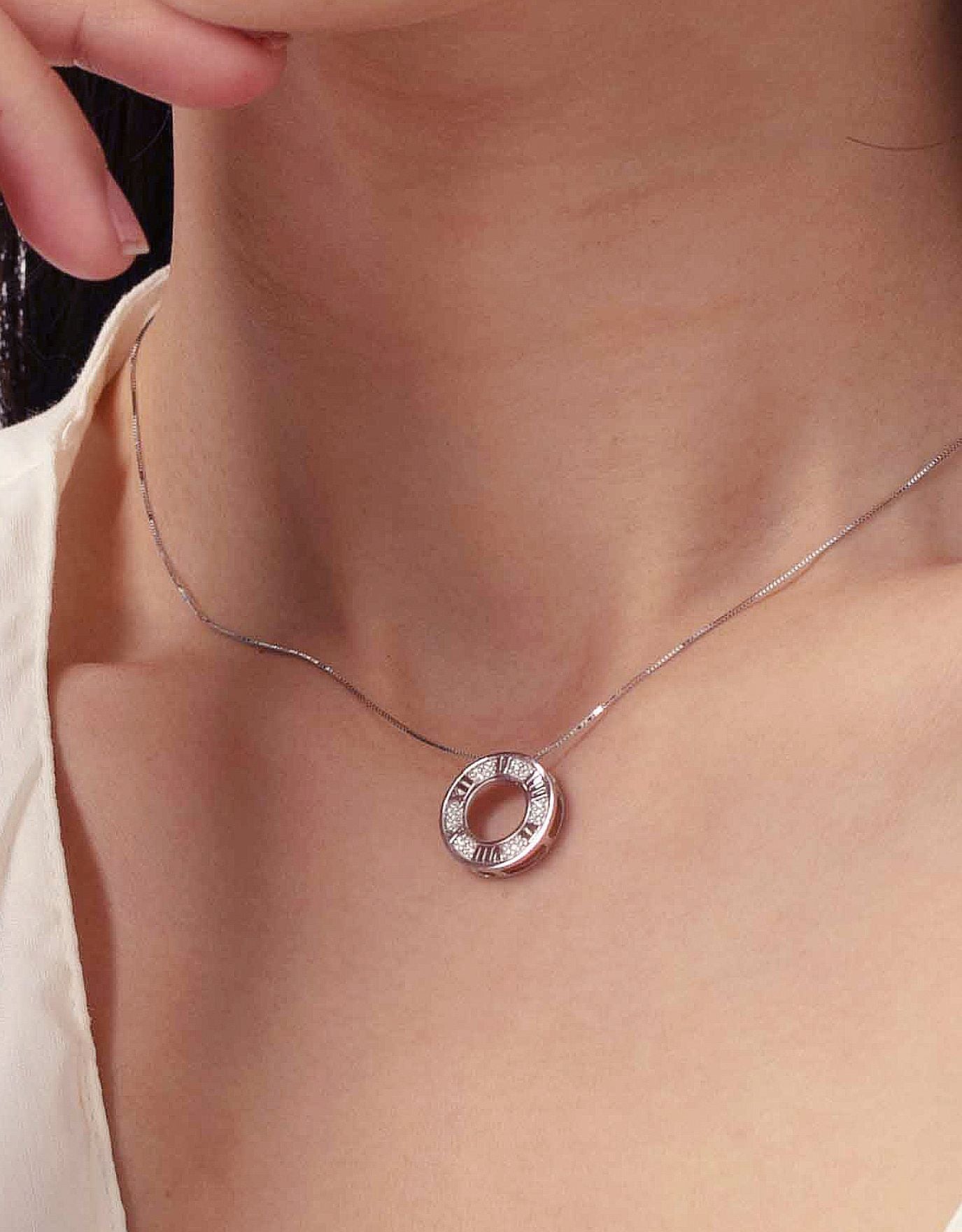 LVC Joie Centuries Diamond Pendant