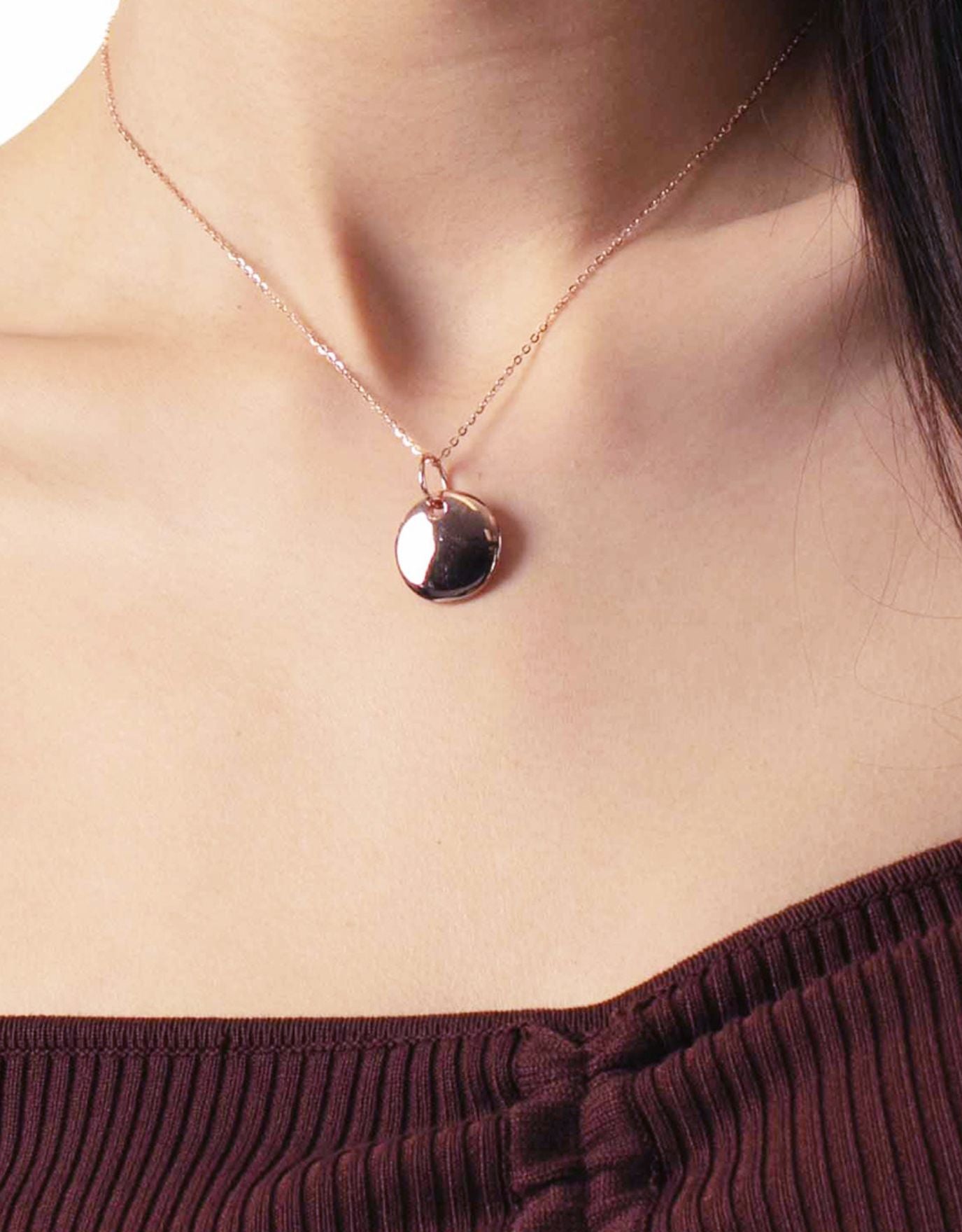 LVC 9TwentyFive Ava Round Charm Pendant